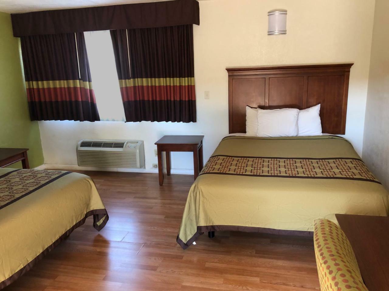 Americas Best Value Inn Visalia Luaran gambar